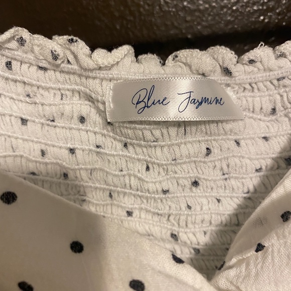 White polk a dot long sleeve - Picture 3 of 4